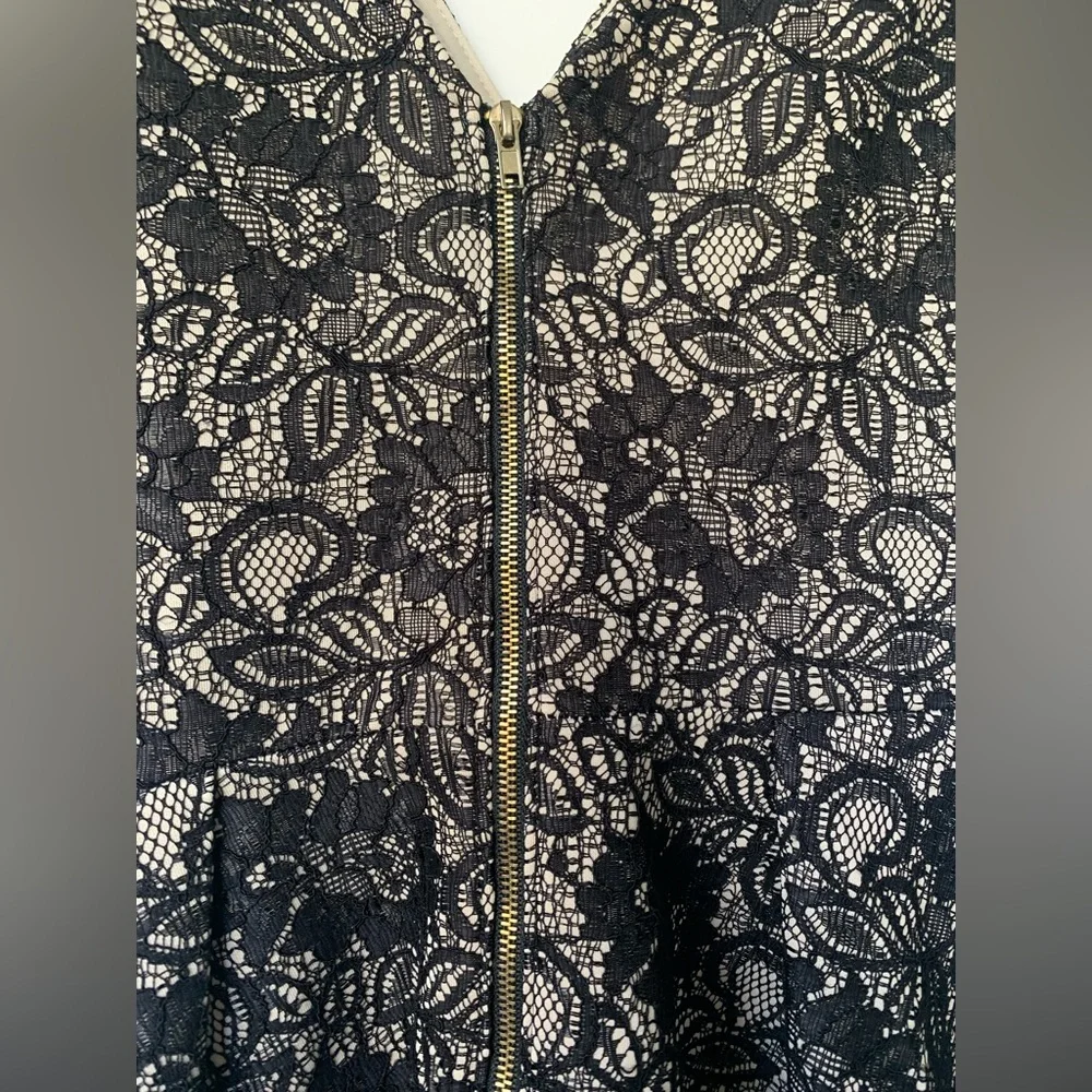 Blue Rain Black & Ivory Lace Dress Size Medium